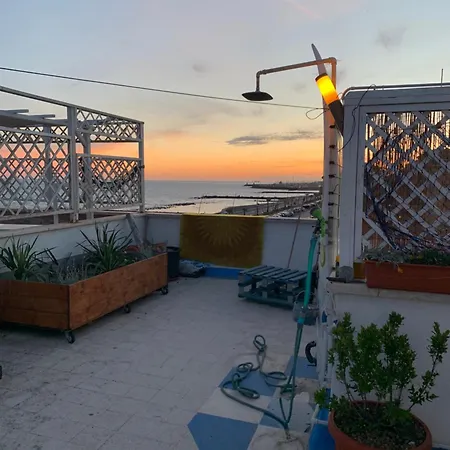 L'isola Che Non C'e * Lido di Ostia