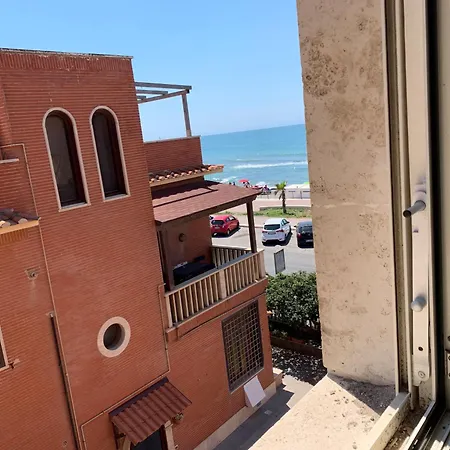 L'isola Che Non C'e * Lido di Ostia